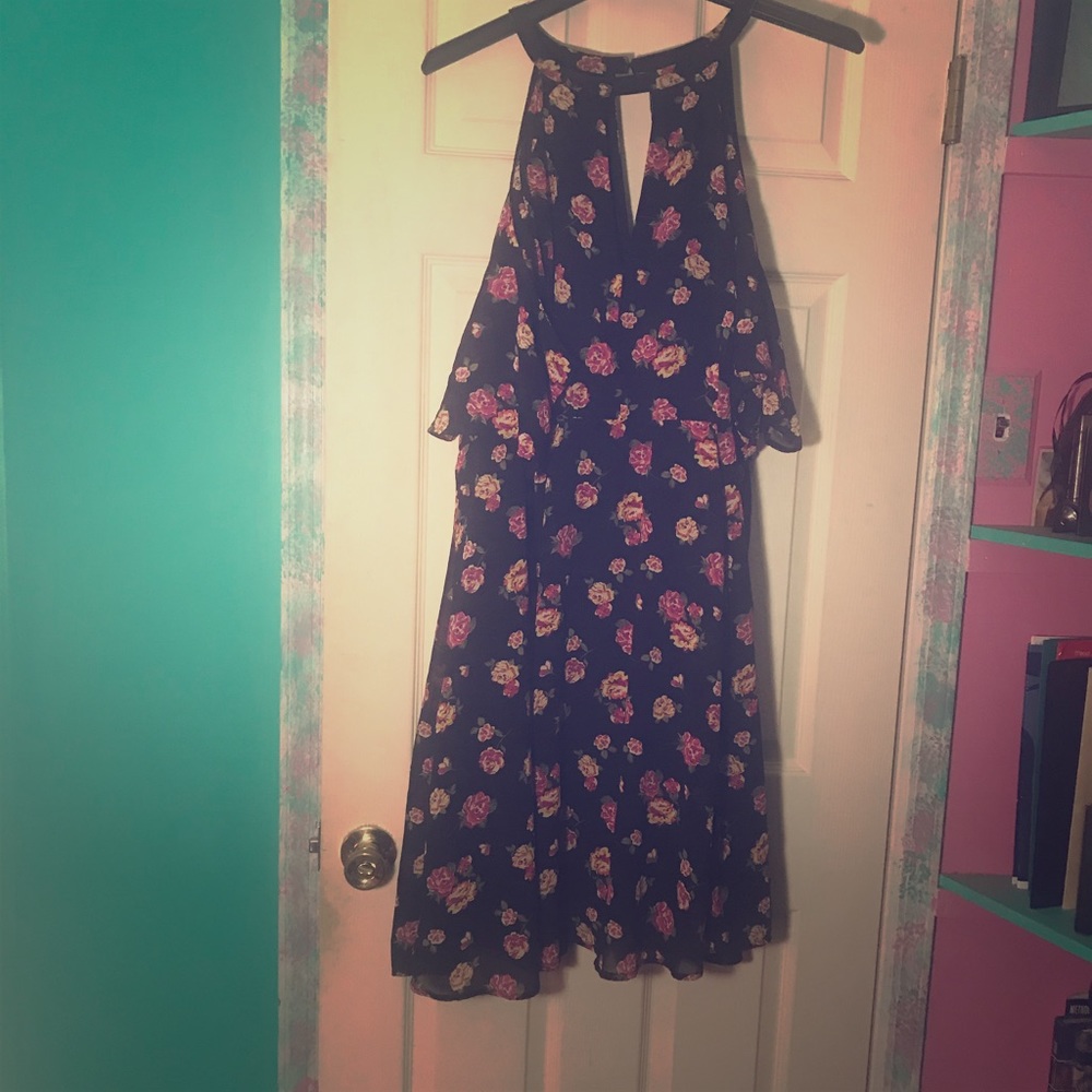 Torrid cold shoulder floral dress size 24